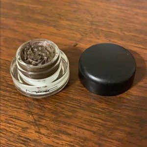 MAC Cream Shadow